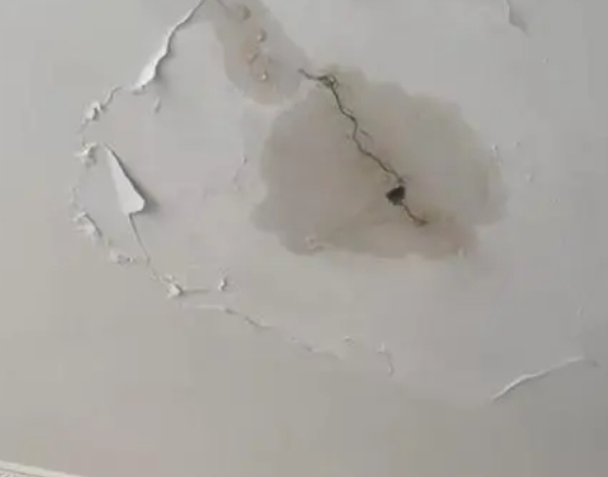 七星阳台漏水维修公司分享下屋面防水工程质量问题原因分析